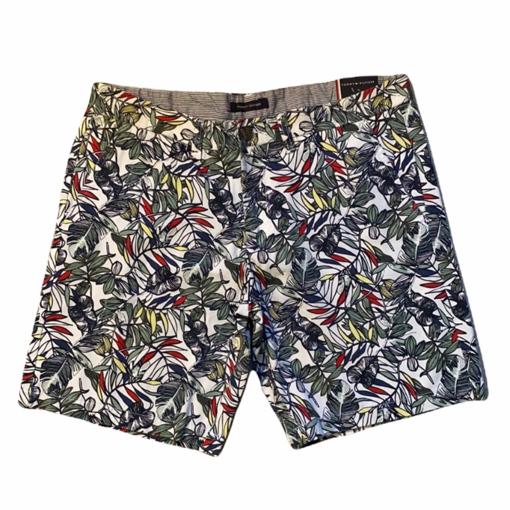 Tommy Hilfiger Palm Print 9” Flat Front Shorts